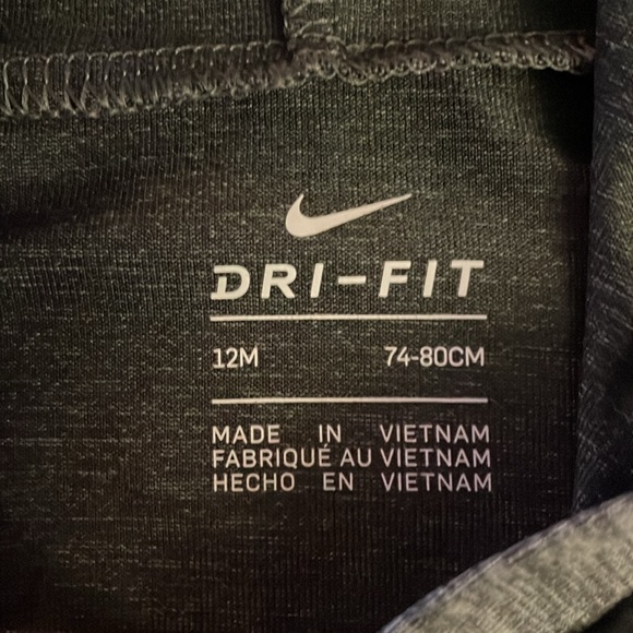Nike long sleeve dri fit hoodie size 12M - Picture 3 of 4